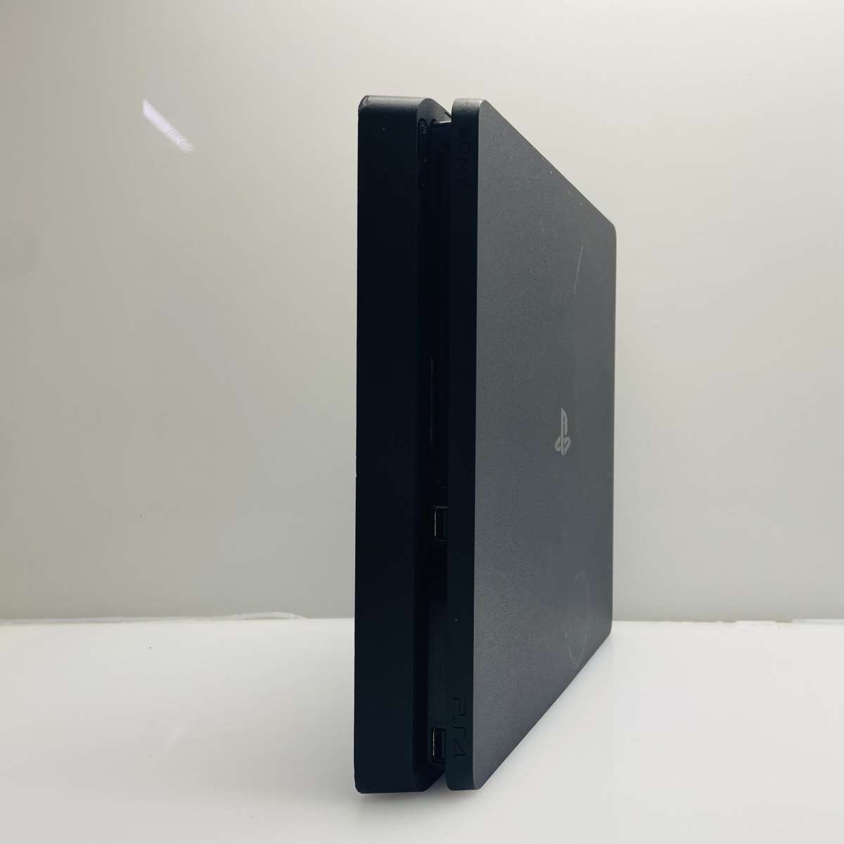 PlayStation 4 Slim 500GB Black + 1 Controller + HDMI Cable + Power Cable + 2 Games (Grade B)