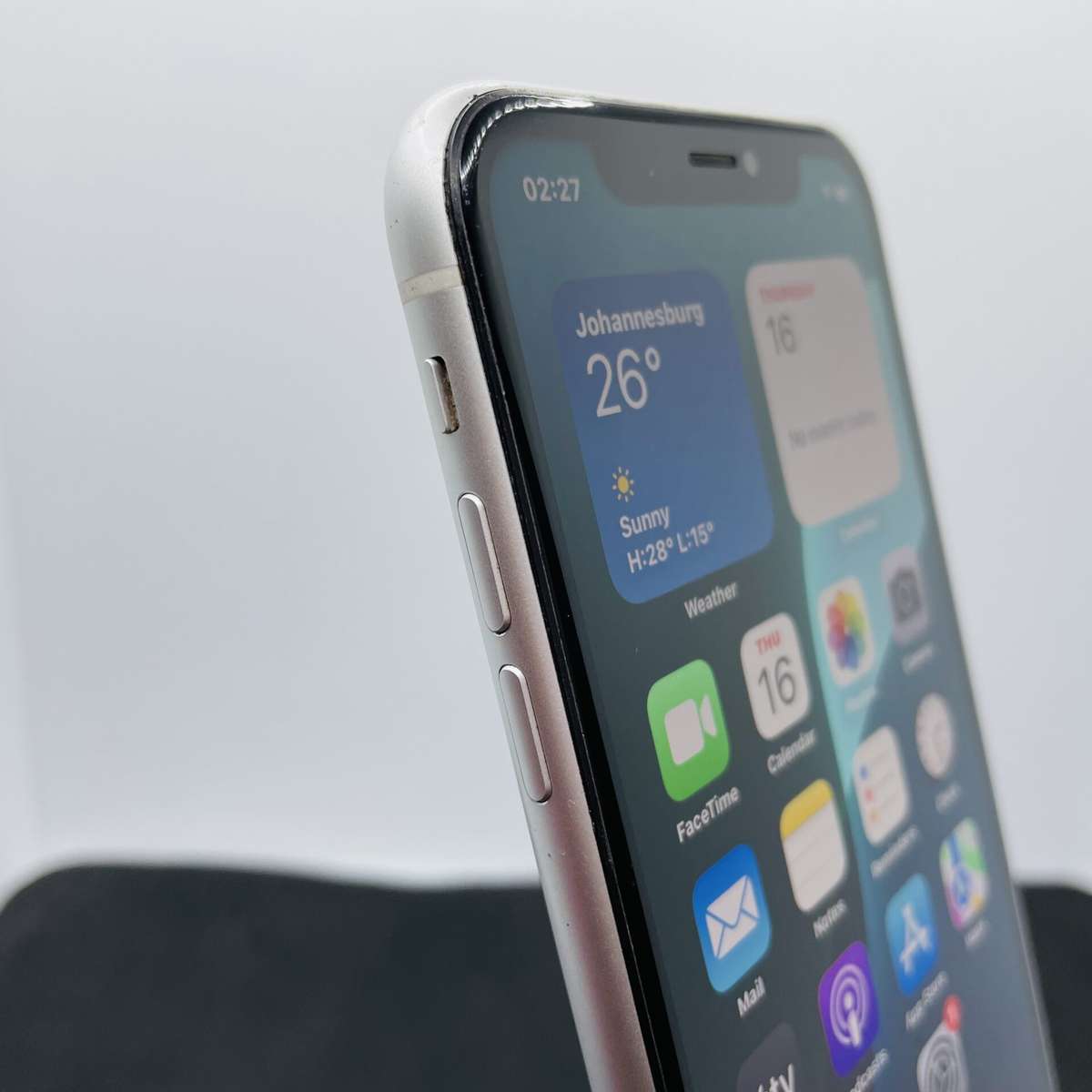 Apple iPhone XR 64GB White (3 Month Warranty) - Minor Bright Spots