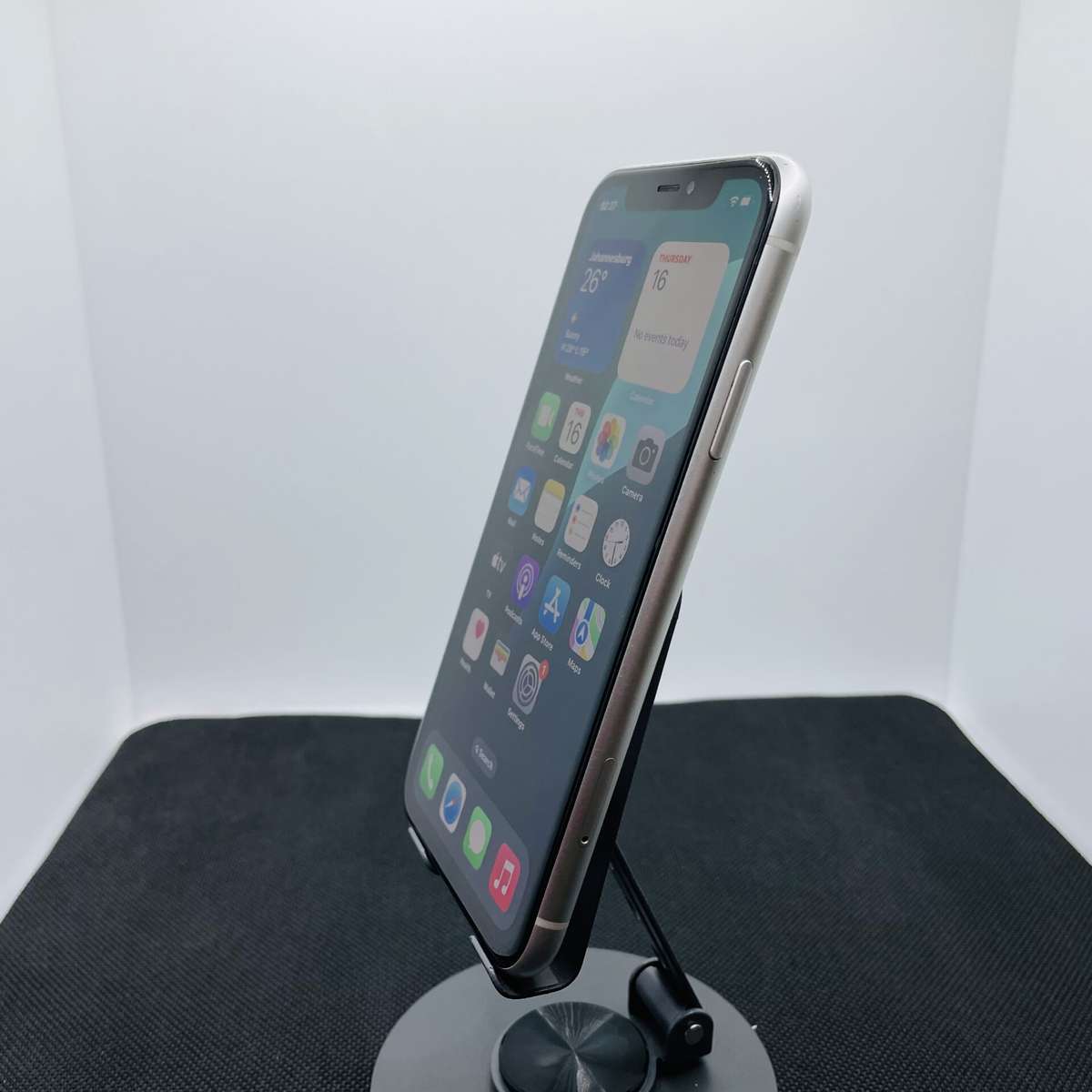 Apple iPhone XR 64GB White (3 Month Warranty) - Minor Bright Spots