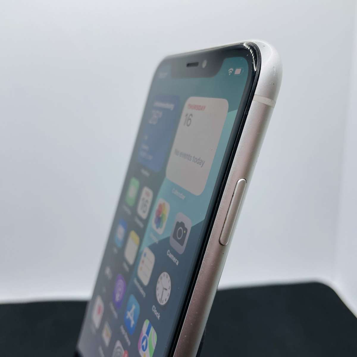 Apple iPhone XR 64GB White (3 Month Warranty) - Minor Bright Spots