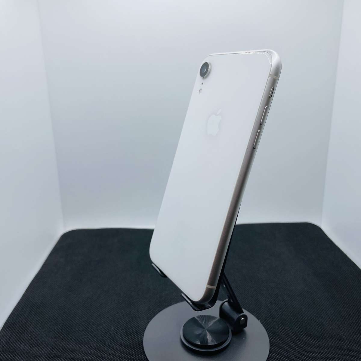 Apple iPhone XR 64GB White (3 Month Warranty) - Minor Bright Spots