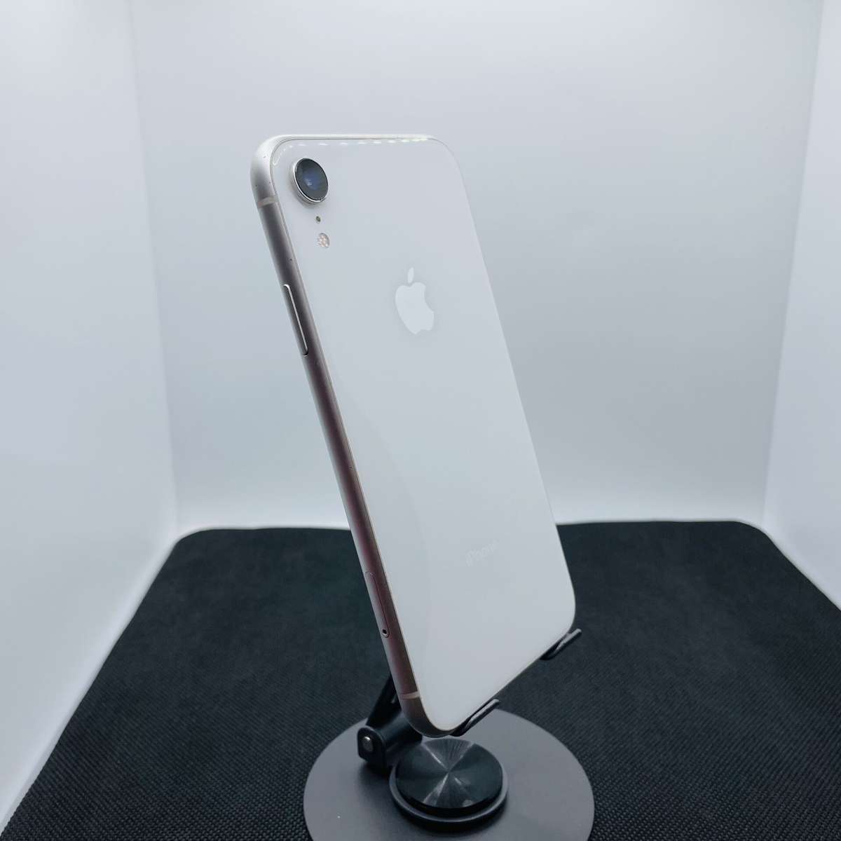 Apple iPhone XR 64GB White (3 Month Warranty) - Minor Bright Spots