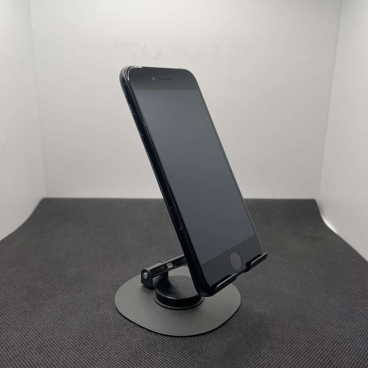 Apple iPhone SE (2020) Black 64GB - No Touch ID