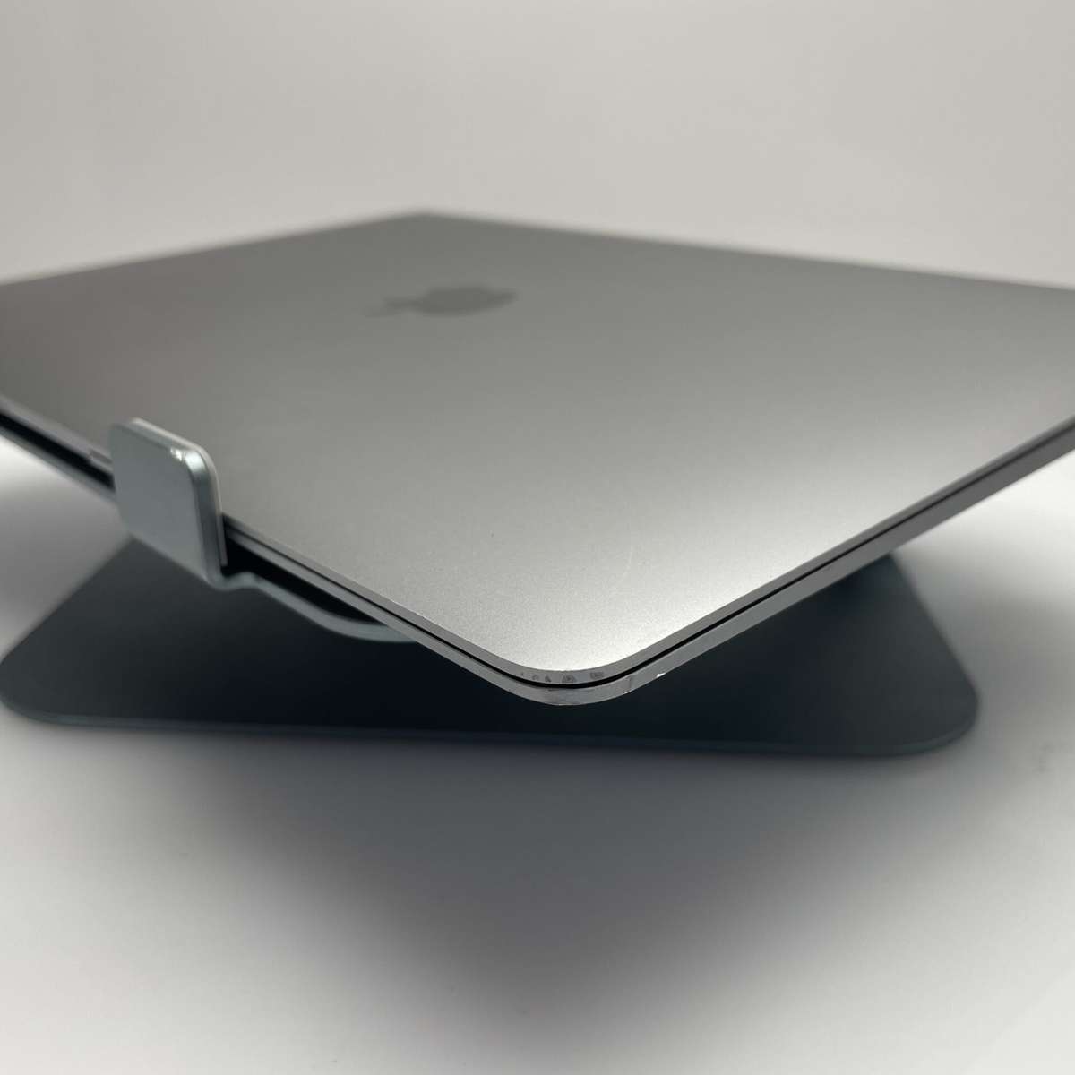 Apple Macbook Air "M1" 13-inch 8CPU/8GPU (2020) 8GB RAM 256GB SSD Space Grey (6 Month Warranty) ...