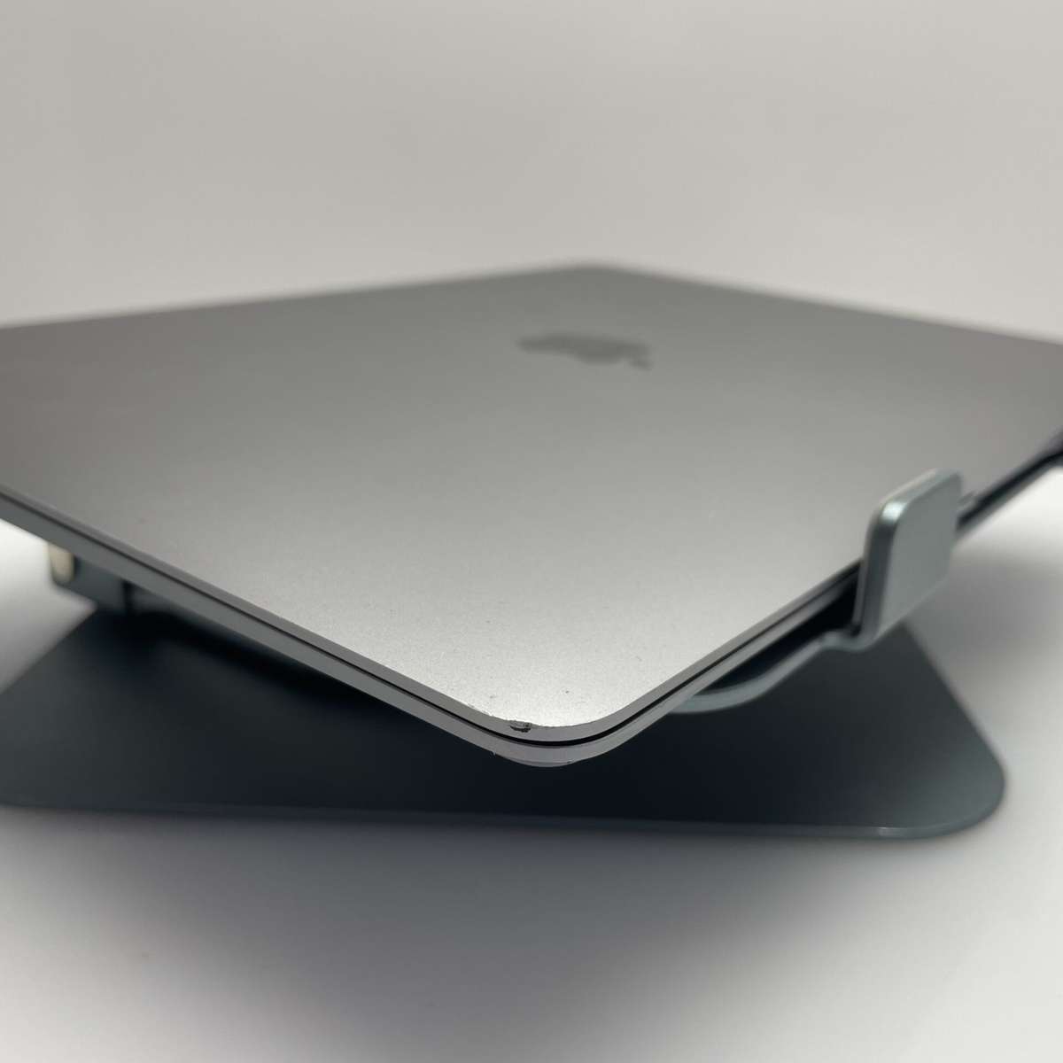 Apple Macbook Air "M1" 13-inch 8CPU/8GPU (2020) 8GB RAM 256GB SSD Space Grey (6 Month Warranty) ...