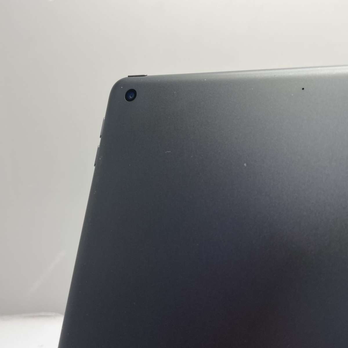 Apple iPad 10.2" 9th Gen 64GB (Wifi Only) Space Grey (3 Month Warranty) - LCD Marks