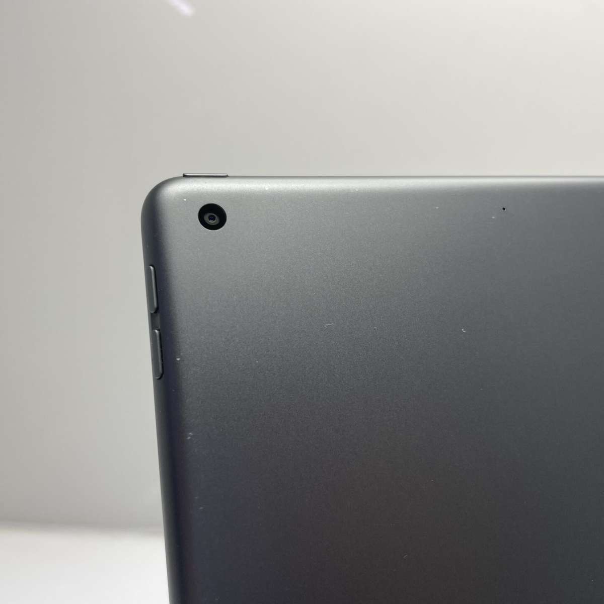 Apple iPad 10.2" 9th Gen 64GB (Wifi Only) Space Grey (3 Month Warranty) - LCD Marks