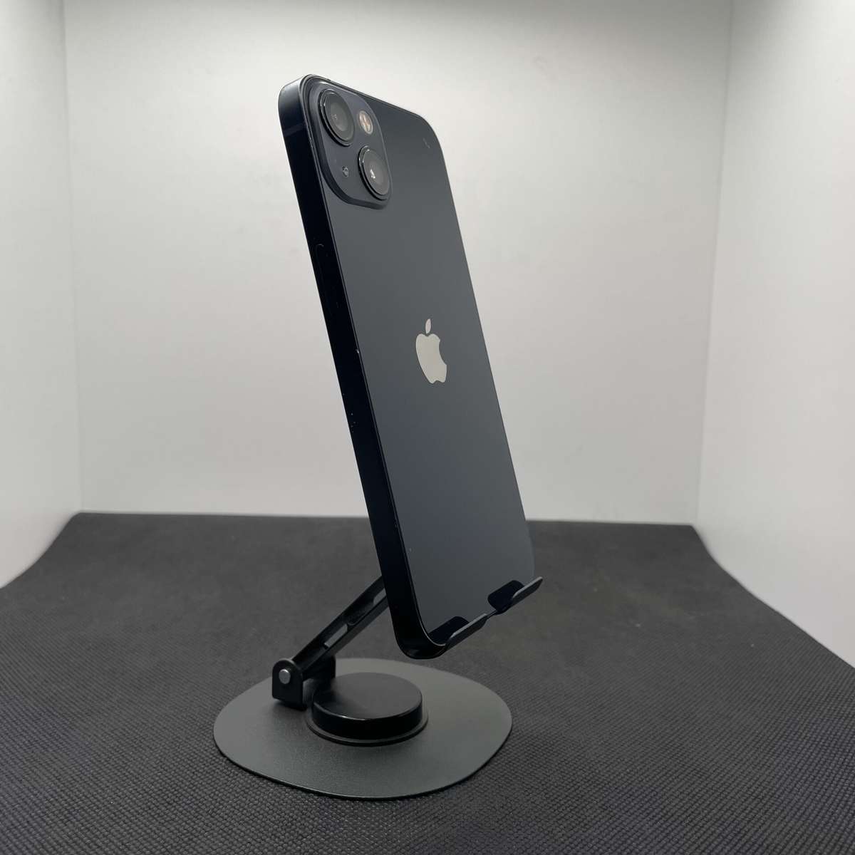 Apple iPhone 13 256GB Midnight (Grade B) - Small Dead Pixel