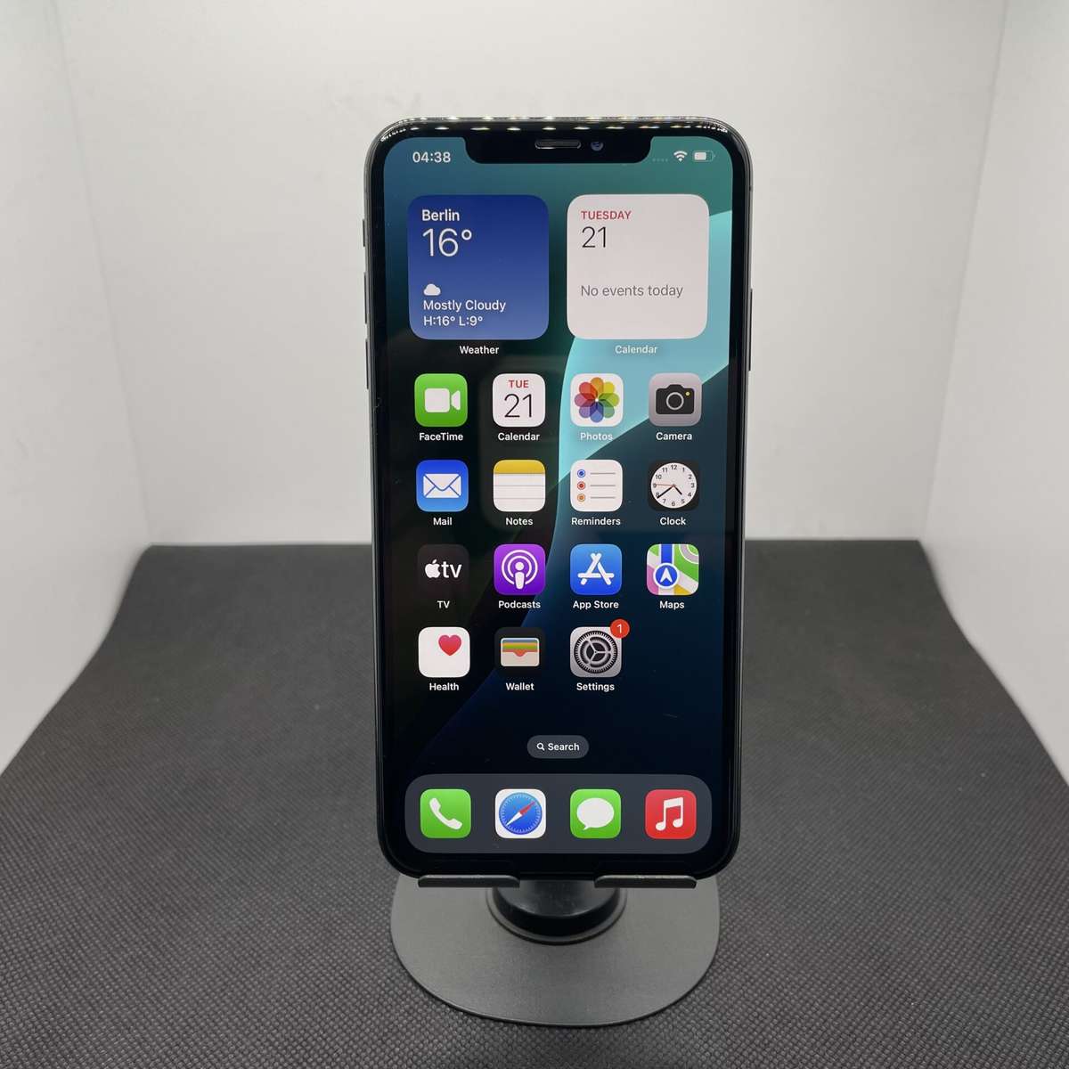 Apple iPhone Xs 64GB Space Gray - (Grade B)