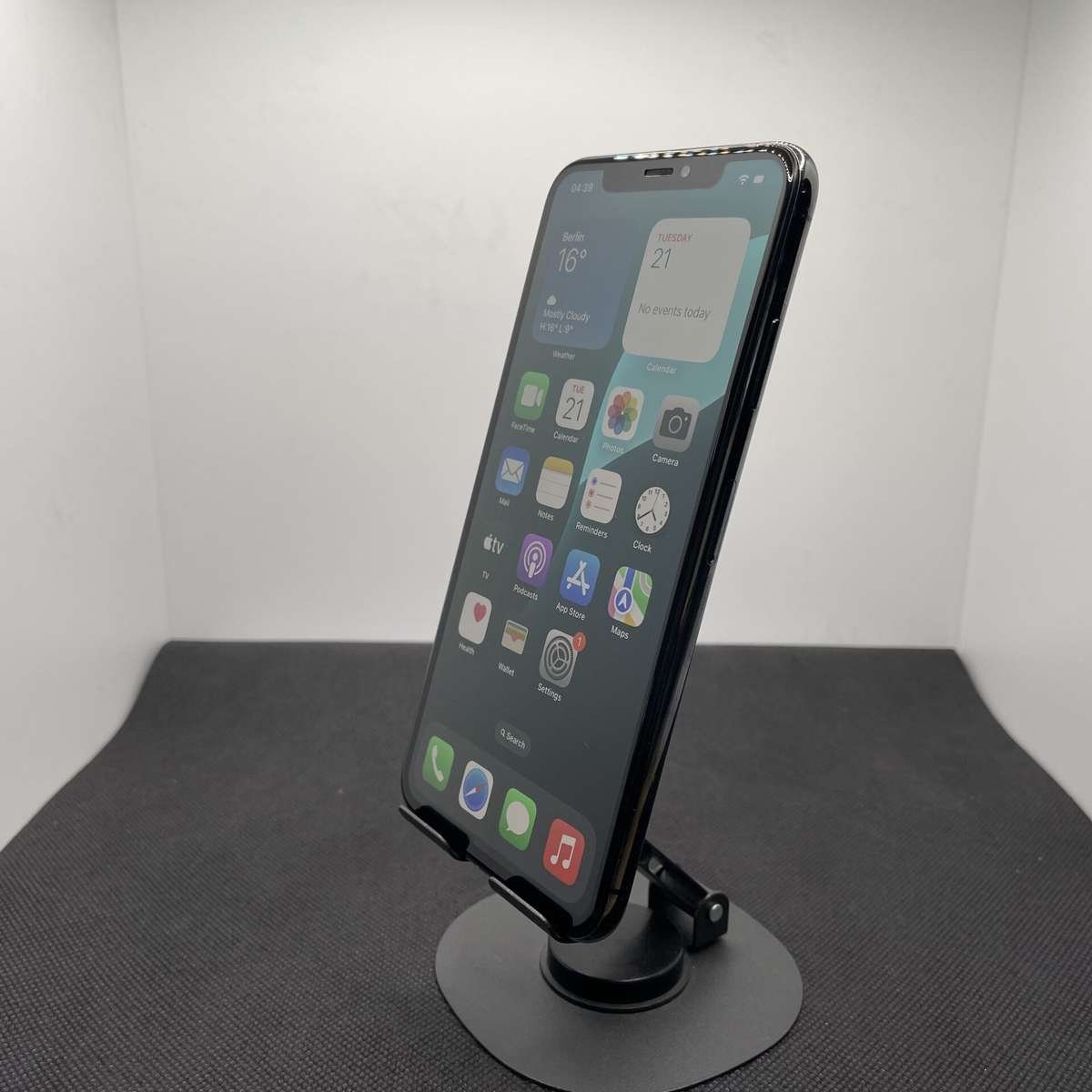 Apple iPhone Xs 64GB Space Gray - (Grade B)