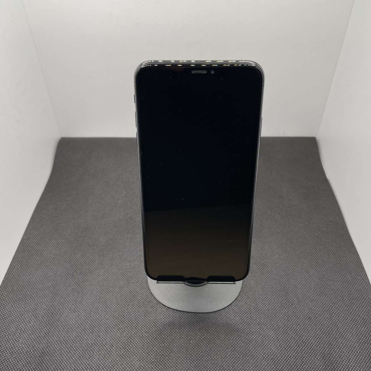 Apple iPhone Xs 64GB Space Gray - (Grade B)