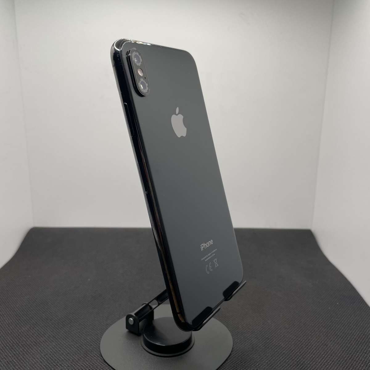 Apple iPhone Xs 64GB Space Gray - (Grade B)