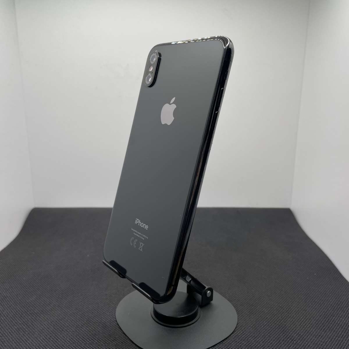 Apple iPhone Xs 64GB Space Gray - (Grade B)