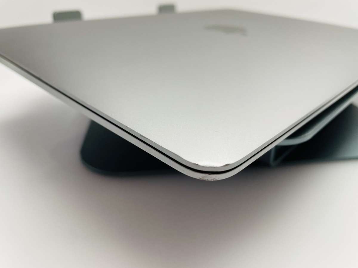 Apple MacBook Air M1 13-Inch 8 CPU/7 GPU (2020) 8GB RAM 256GB SSD Space Grey (Grade C)  ...