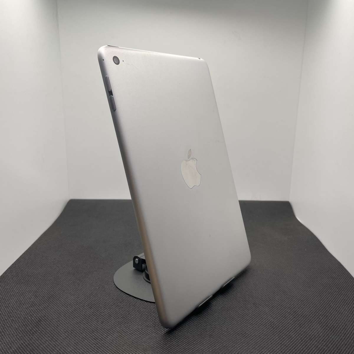 Apple iPad Mini 4 (WiFi Only) 128GB Silver - (Grade B) - No Touch ID