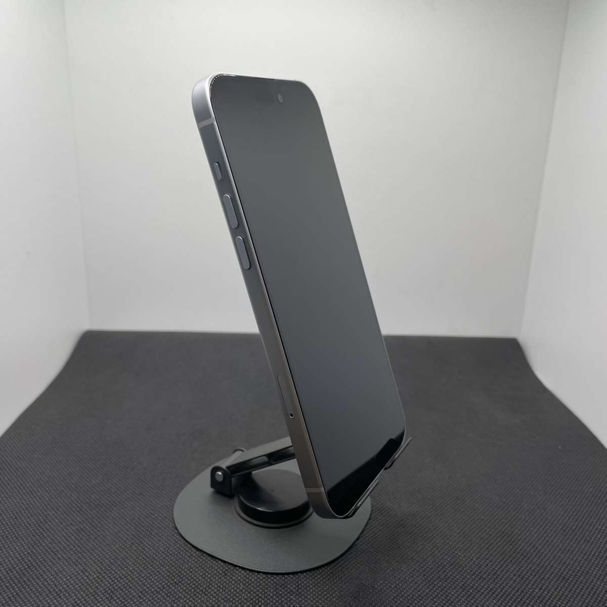 Apple iPhone 15 Plus 256GB Blue (Grade B) - Bright Spots And No Face ID