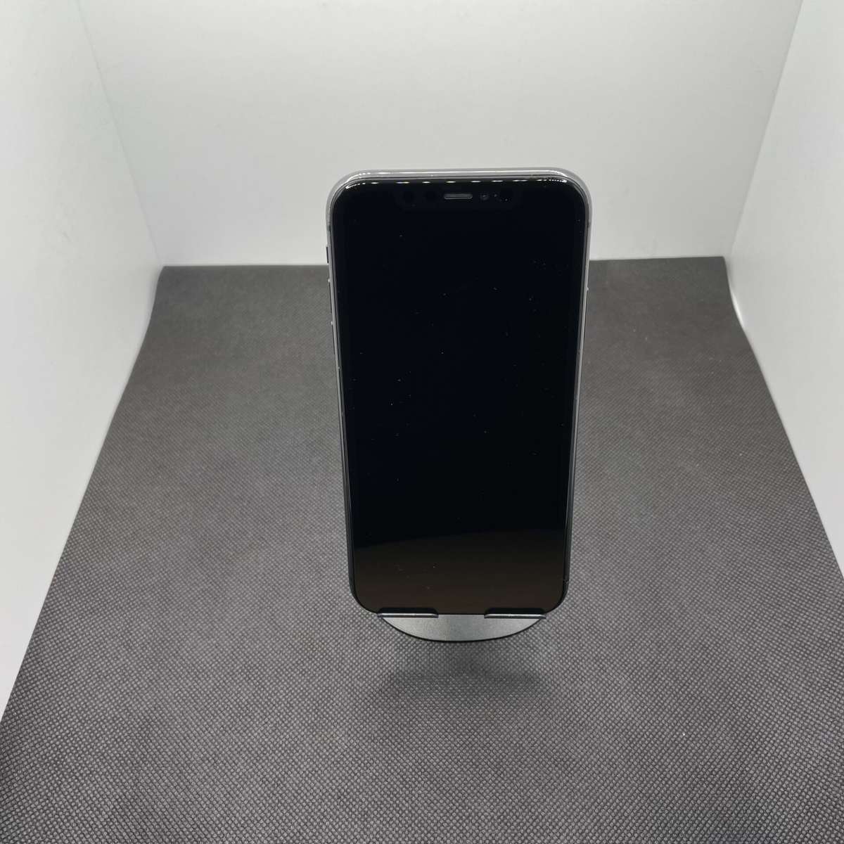 Apple iPhone 11 128GB Black (6 Month Warranty) - Chipped Camera