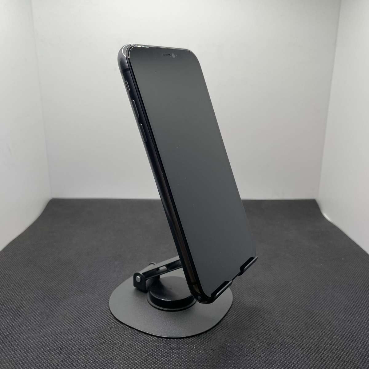 Apple iPhone 11 128GB Black (6 Month Warranty) - Chipped Camera