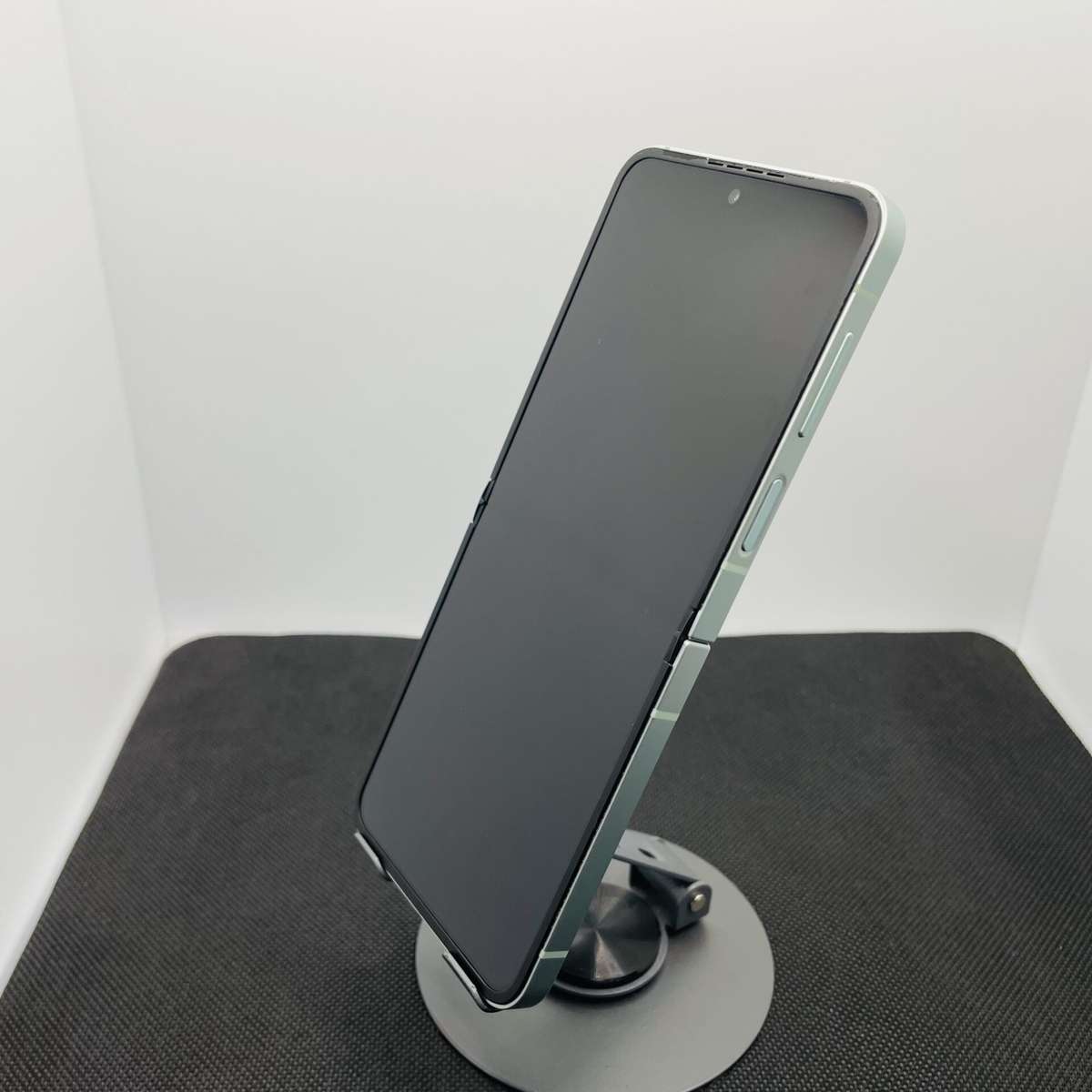 Samsung Galaxy Z Flip 6 256GB Mint  (Grade B)