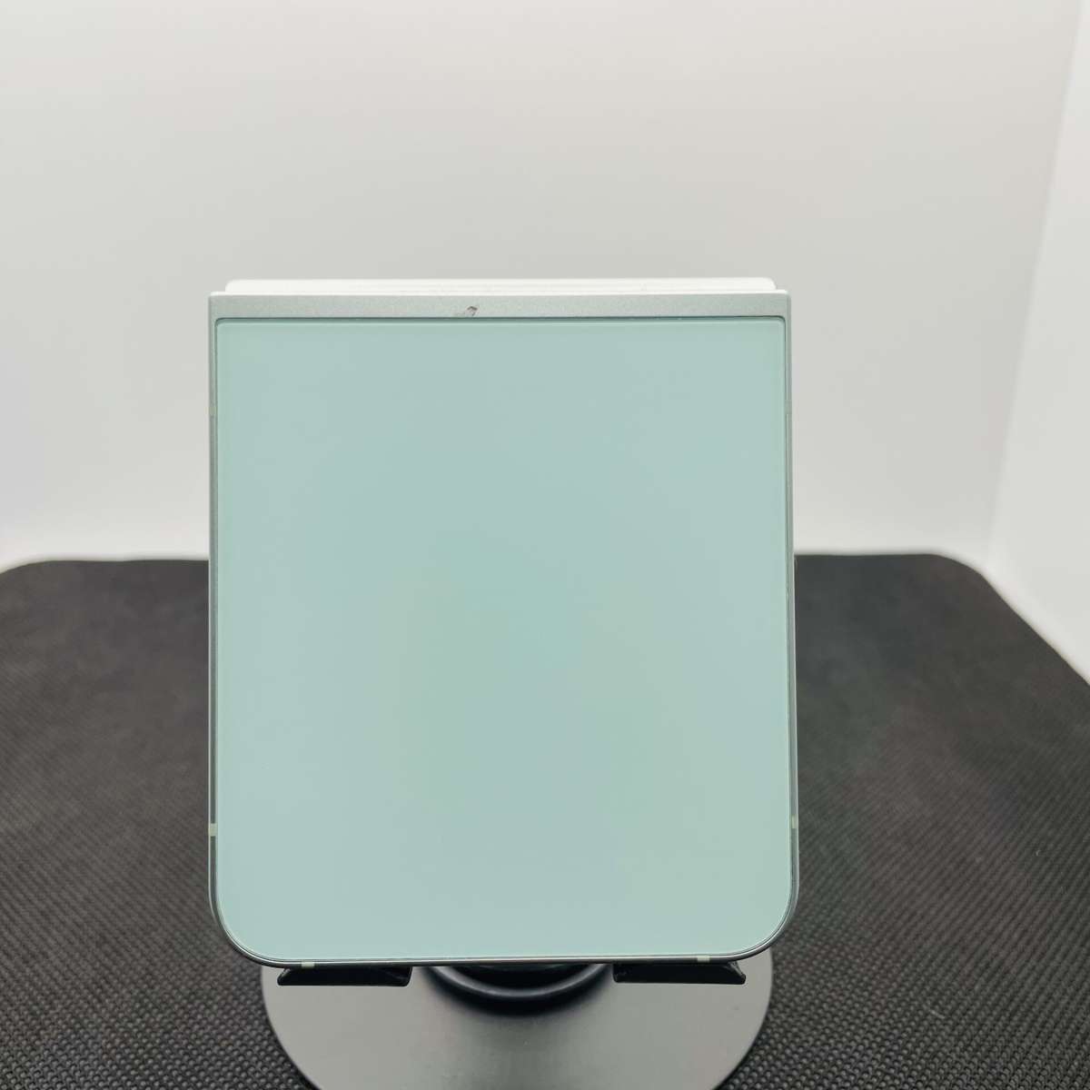 Samsung Galaxy Z Flip 6 256GB Mint  (Grade B)