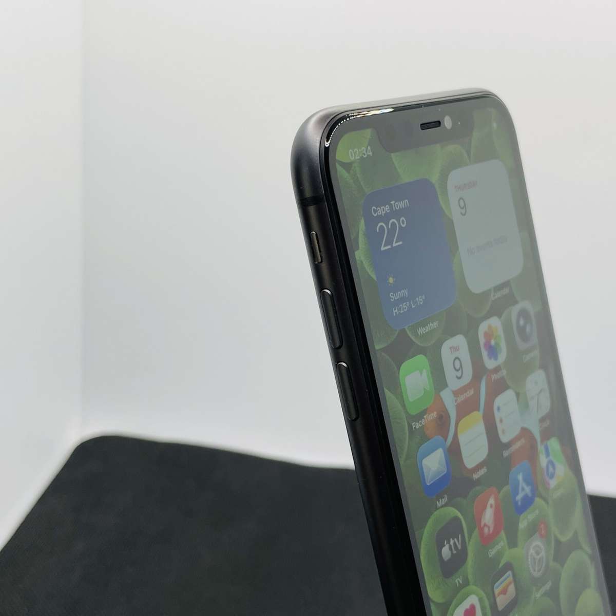 Apple iPhone 11 256GB Black (6 Month Warranty)
