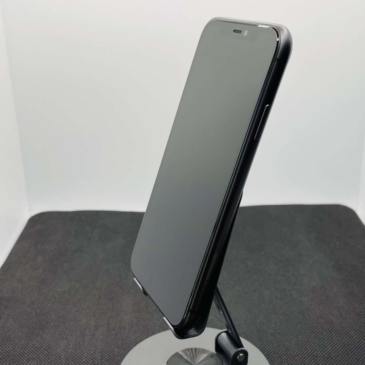 Apple iPhone 11 256GB Black (6 Month Warranty)