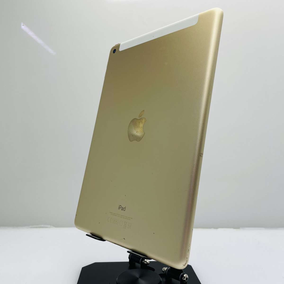 Apple iPad 9.7 5th Gen (WiFi/Cellular) 128GB Gold
