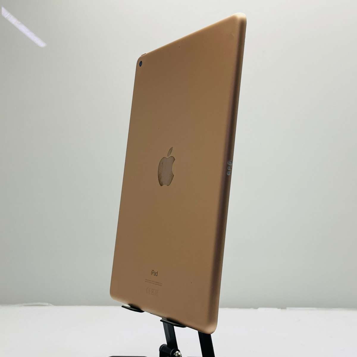 Apple iPad 10.2 8th Gen 32GB (Wifi Only) Gold  No Touch ID