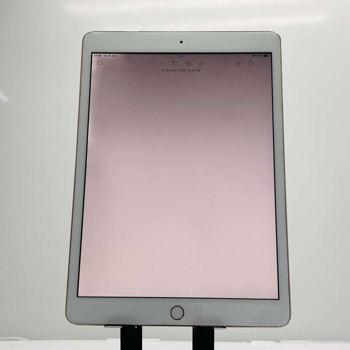 Apple iPad 10.2 7th Gen 32GB (Wifi Only) Gold  No Touch ID | Blurry Front Camera | Minor Sc...