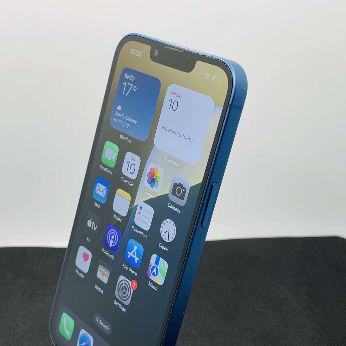 Apple iPhone 13 256GB Blue - (Grade B)