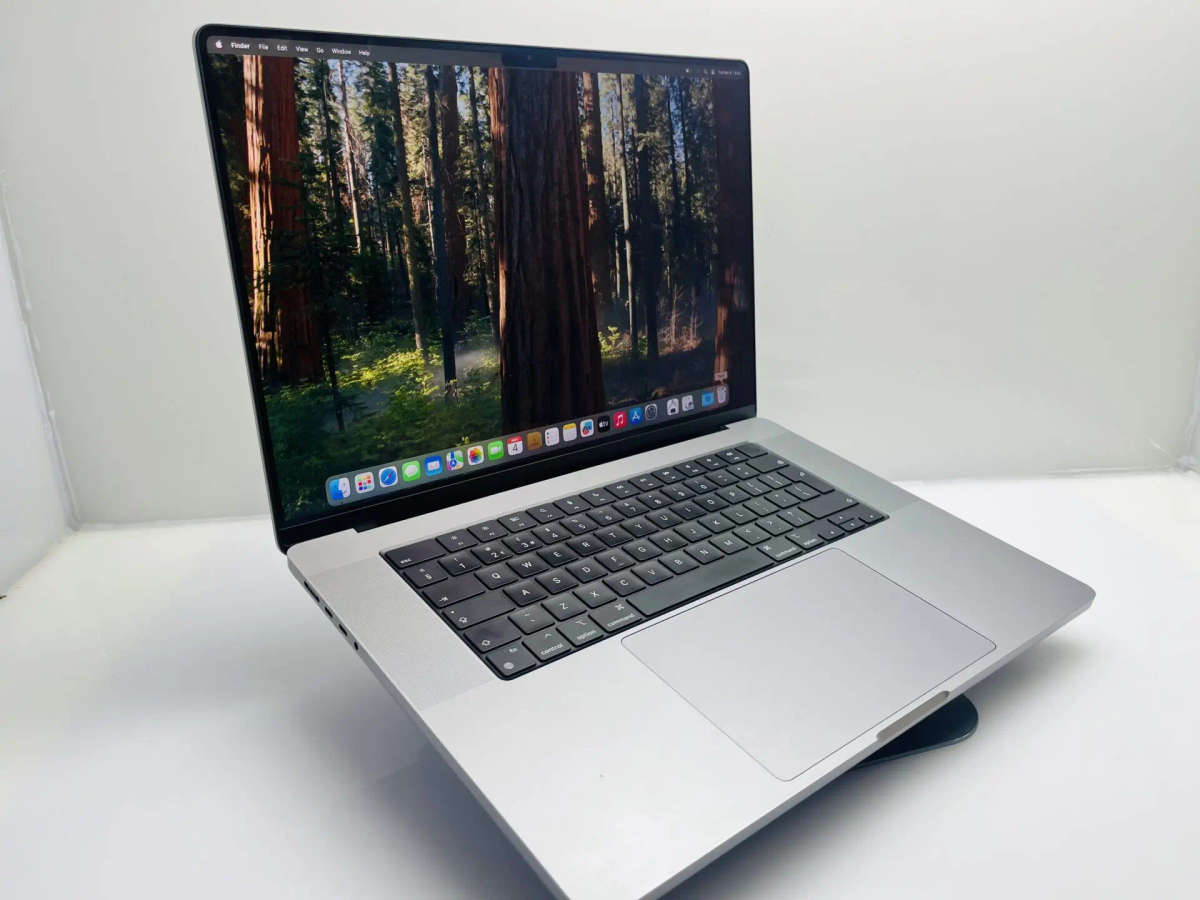 Apple Macbook Pro M1 Pro 16-Inch 10 CPU/16 GPU (2021) 16GB RAM 1TB SSD Silver - (Grade B)