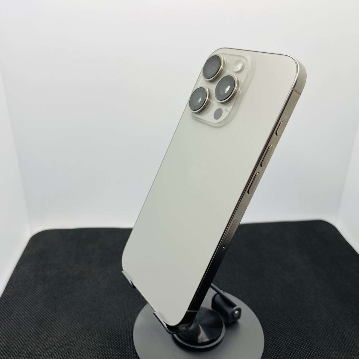 Apple iPhone 16 Pro 512GB Natural Titanium - (Grade A)