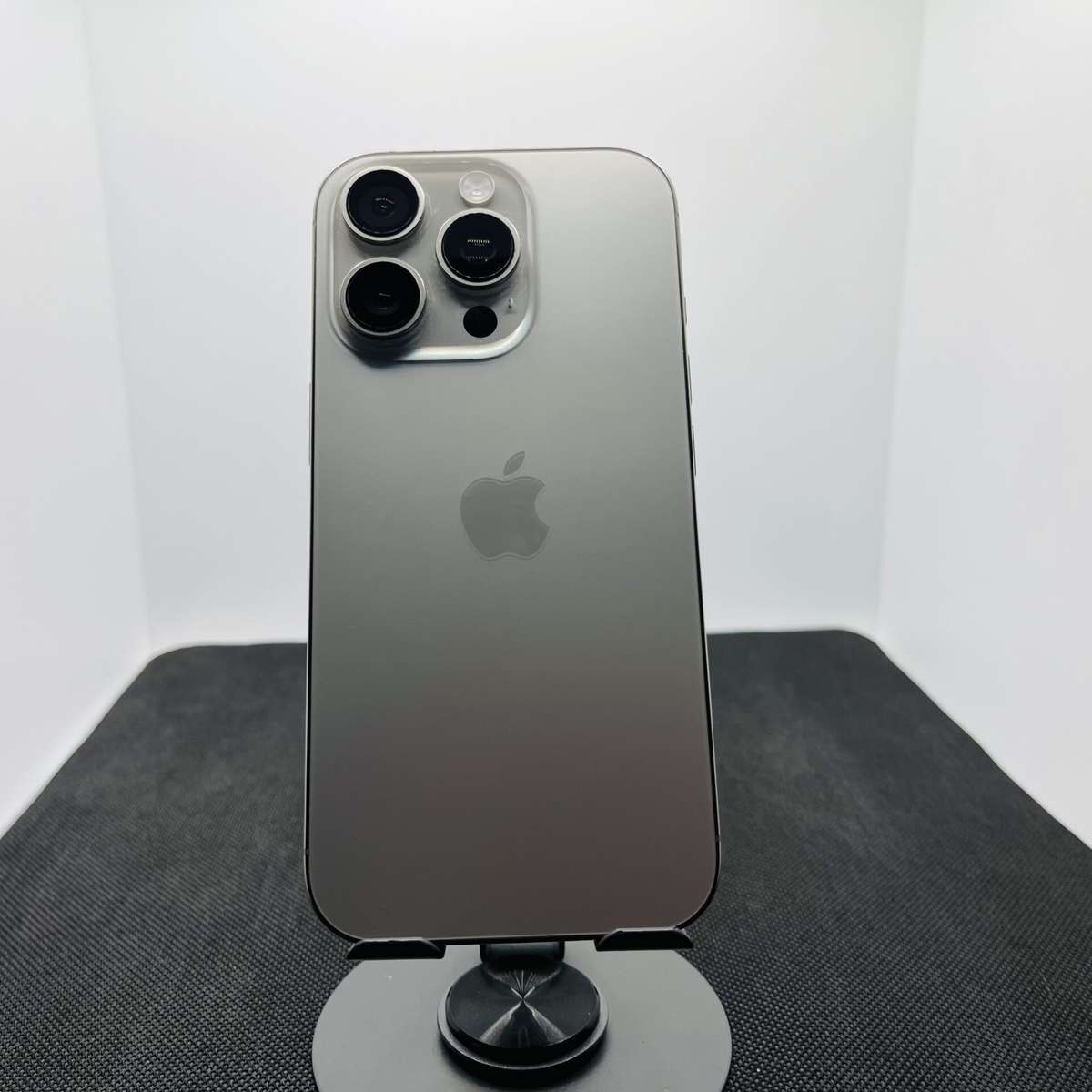 Apple iPhone 16 Pro 512GB Natural Titanium - (Grade A)