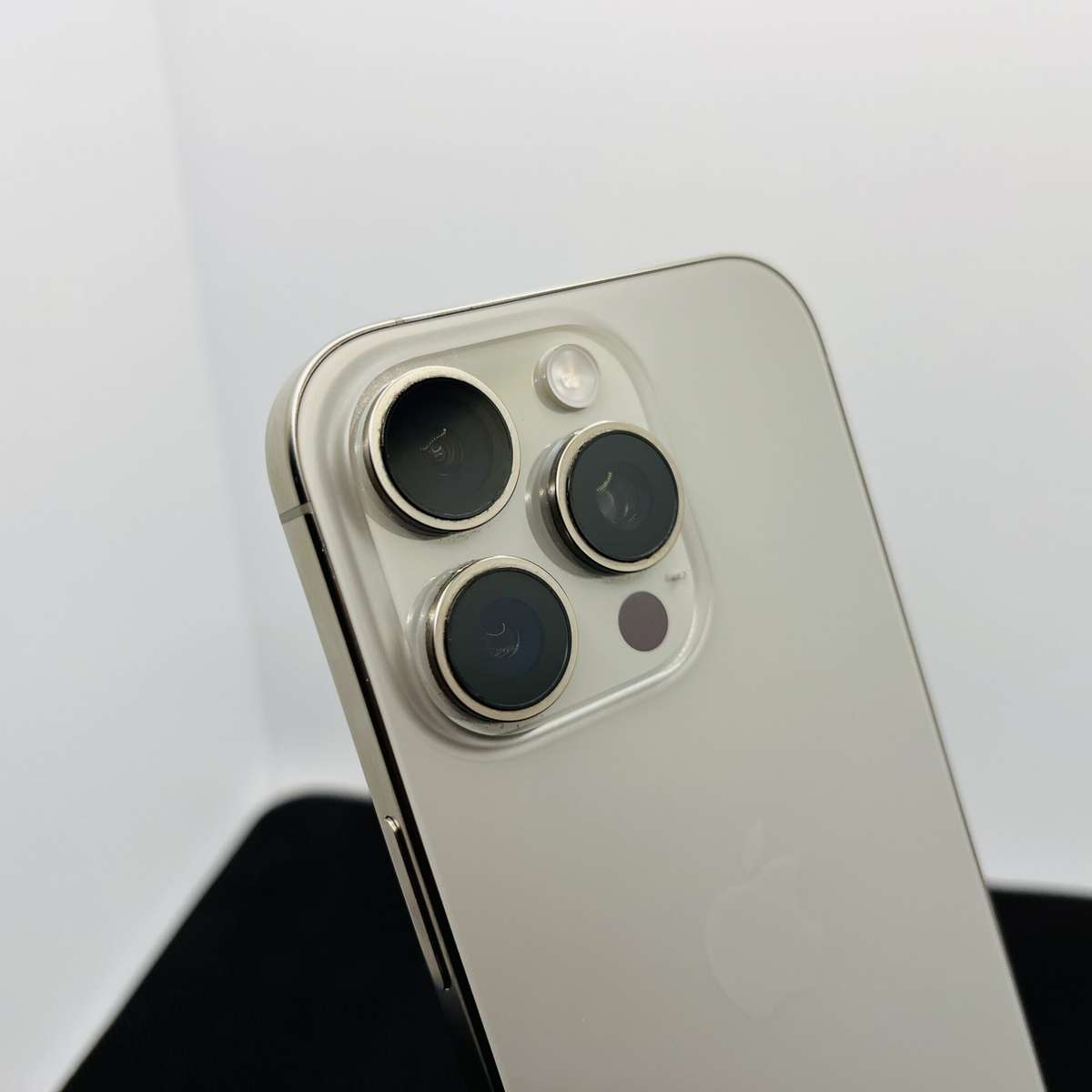 Apple iPhone 16 Pro 512GB Natural Titanium - (Grade A)