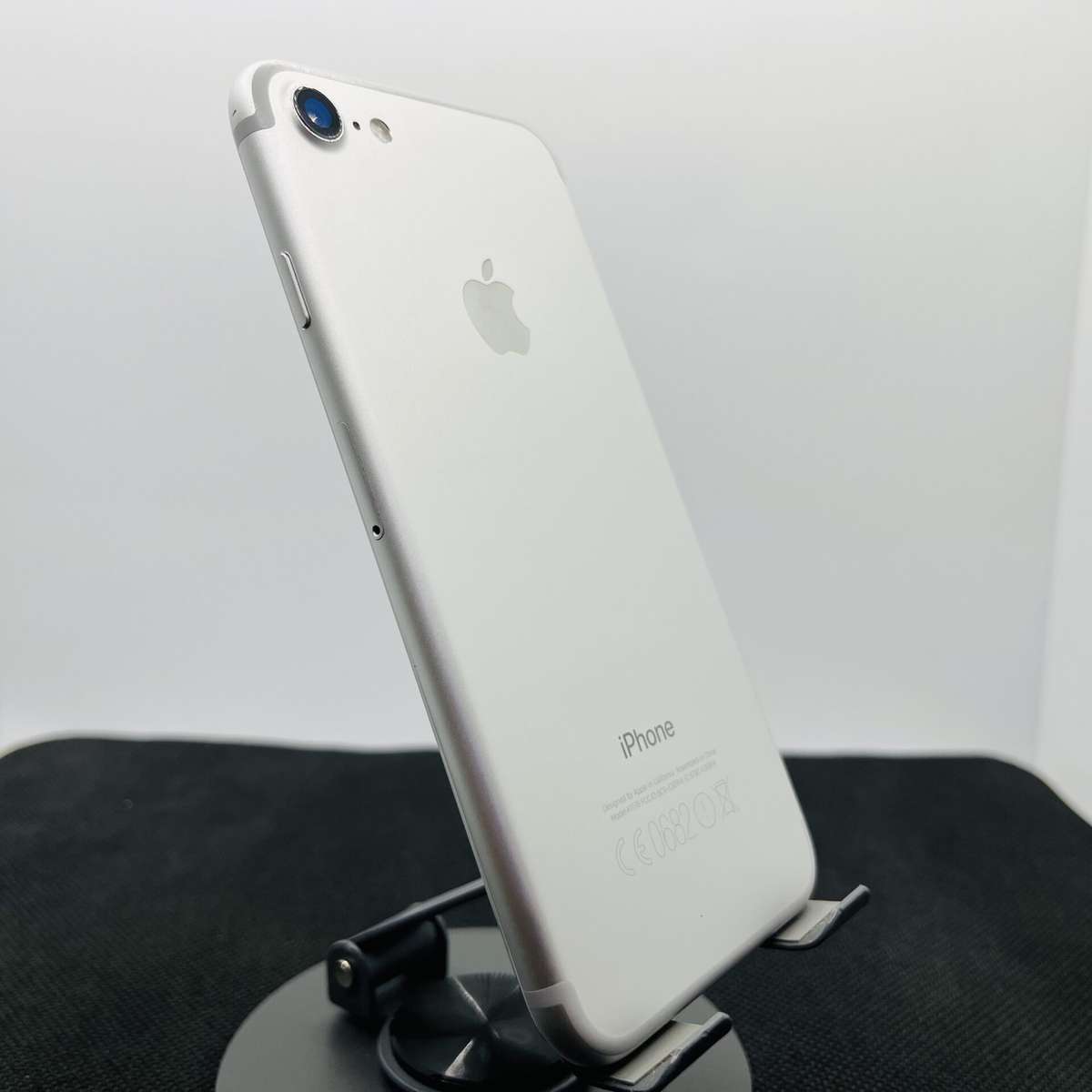 Apple iPhone 7 32GB Silver  (Grade B)
