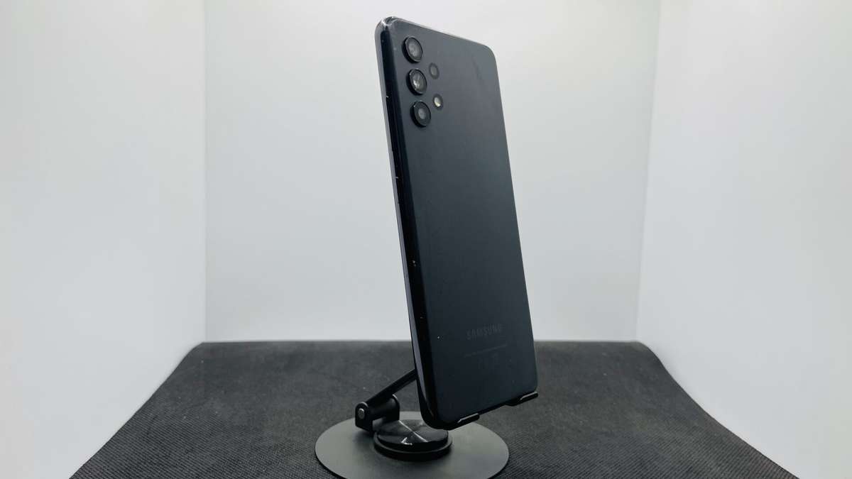 Samsung Galaxy A32 128GB Black (Grade C) - No Fingerprint ID | Cracked Screen And Camera