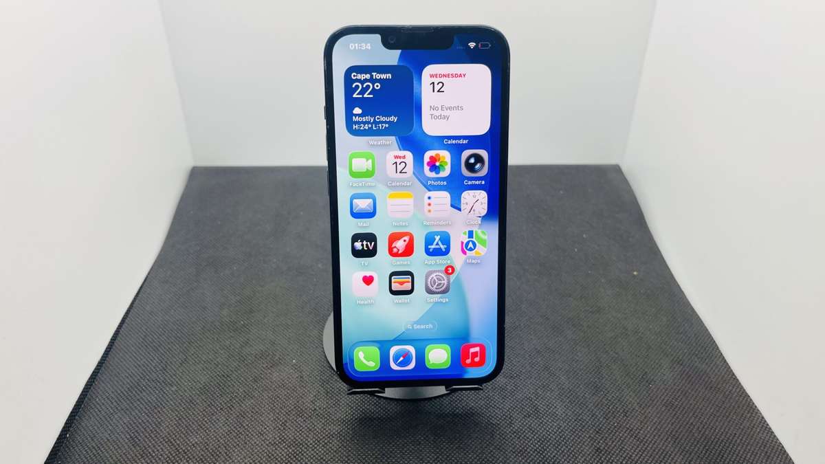 Apple iPhone 13 Midnight 128GB - (Grade B)