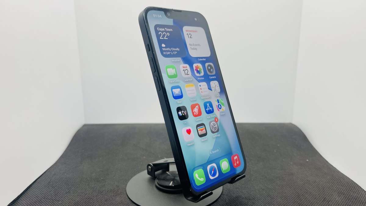 Apple iPhone 13 Midnight 128GB - (Grade B)