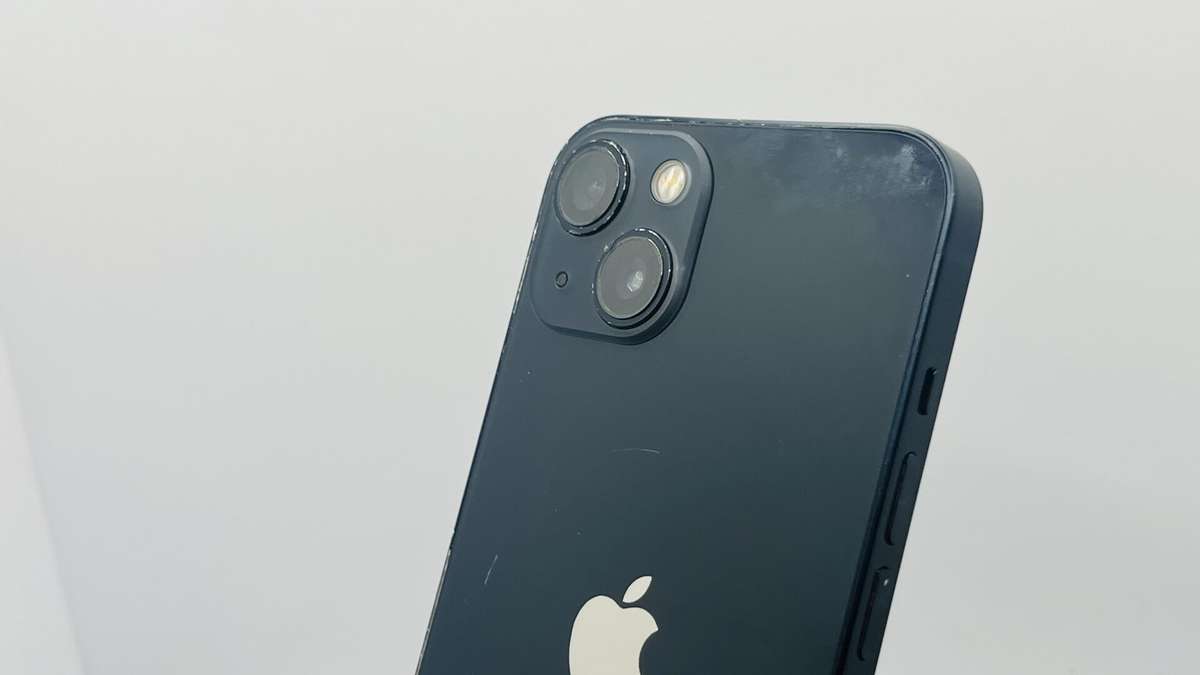 Apple iPhone 13 Midnight 128GB - (Grade B)