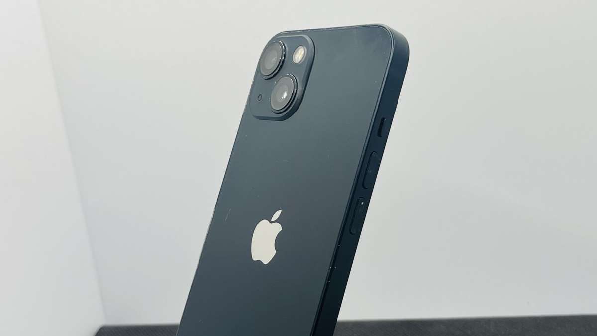 Apple iPhone 13 Midnight 128GB - (Grade B)