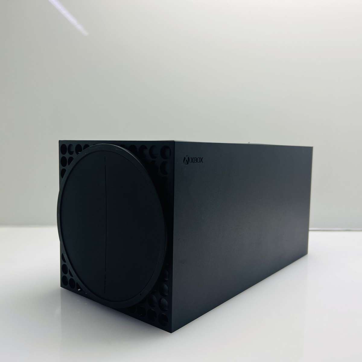 Microsoft Xbox Series X 1TB Black + 1 Controller + 1 Power Cable + 1 HDMI Cable (Grade B)