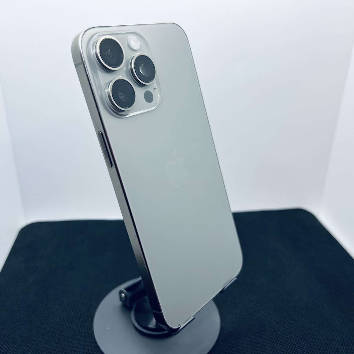 Apple iPhone 15 Pro Max 256GB Natural Titanium - (Grade B)