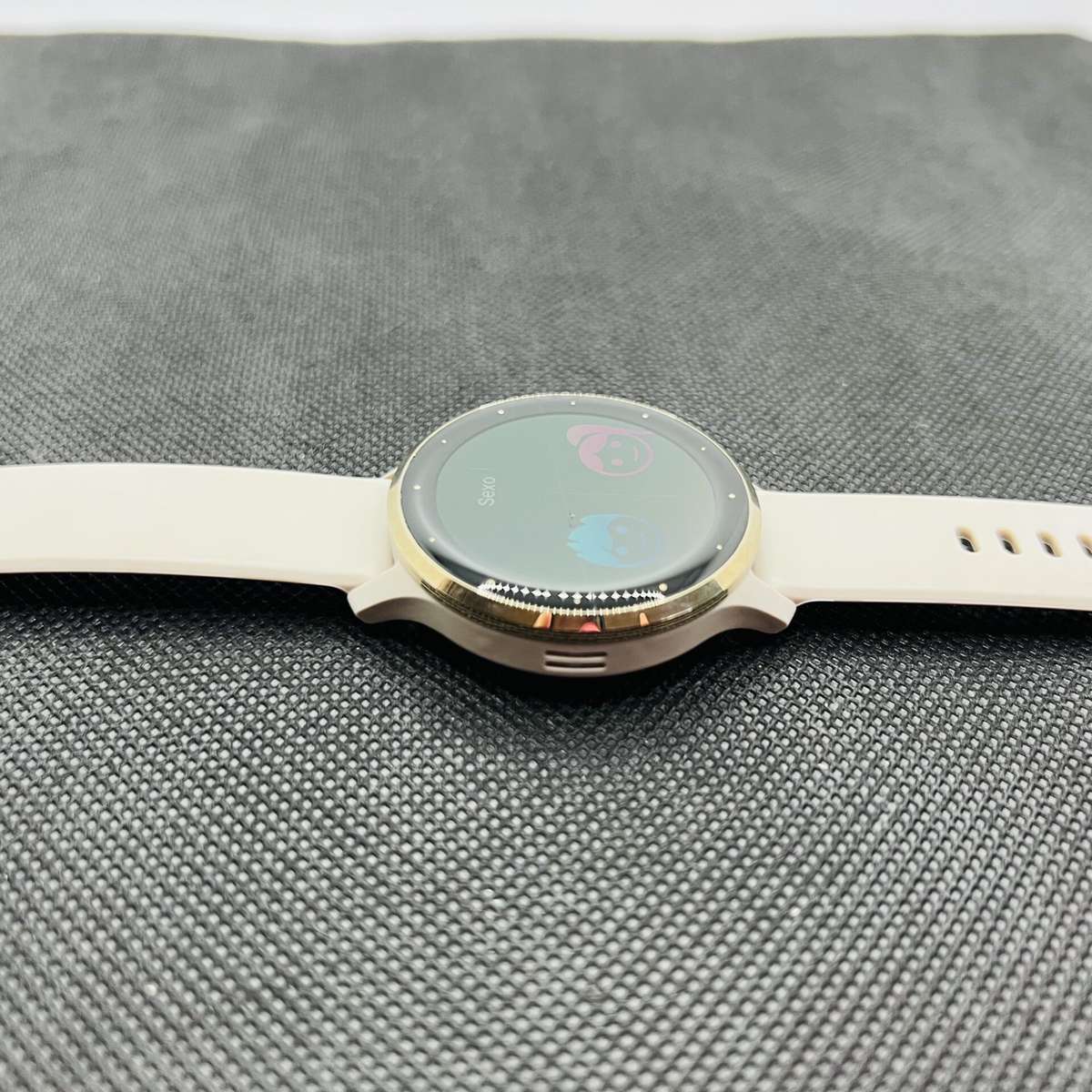 Garmin Venu 3s Gold (Condition: Fair) - Cracked Screen