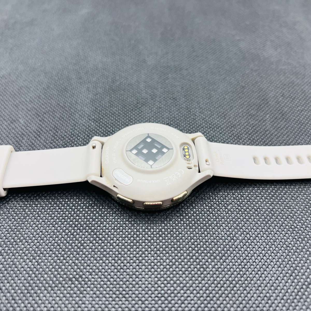 Garmin Venu 3s Gold (Condition: Fair) - Cracked Screen