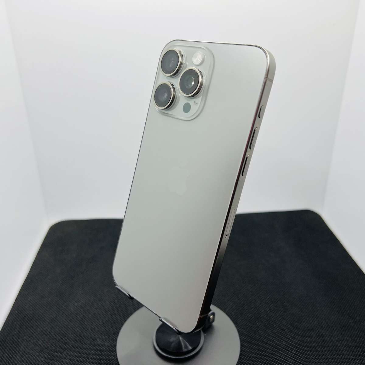 Apple iPhone 15 Pro Max 256GB Natural Titanium  (Grade B)