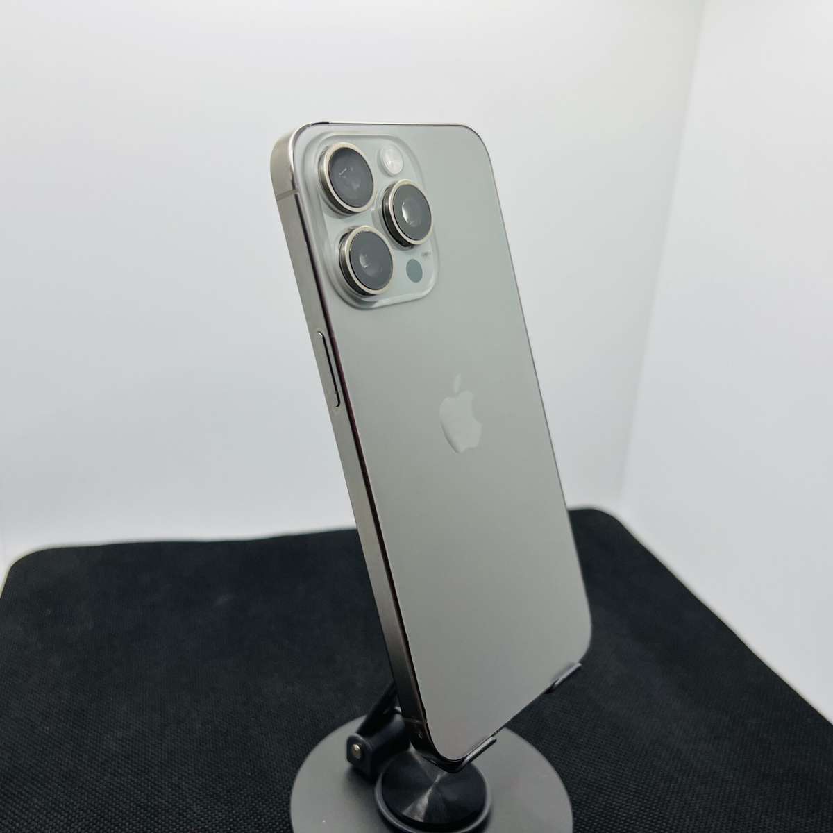 Apple iPhone 15 Pro Max 256GB Natural Titanium  (Grade B)