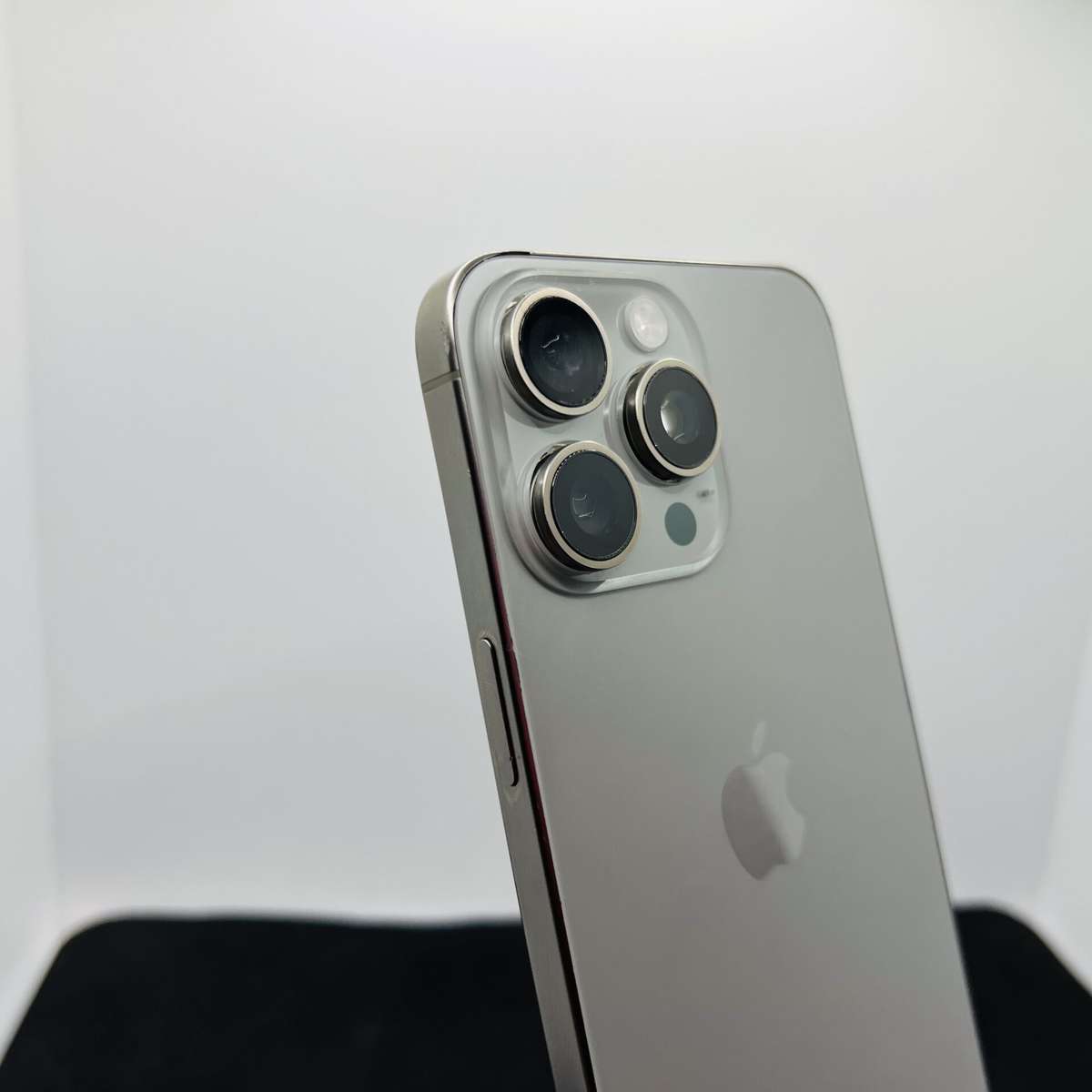 Apple iPhone 15 Pro Max 256GB Natural Titanium  (Grade B)