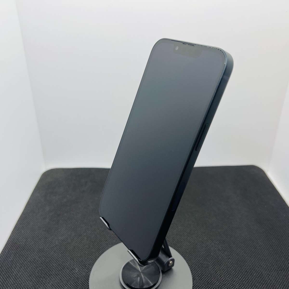 Apple iPhone 13 128GB Midnight - (Grade B)