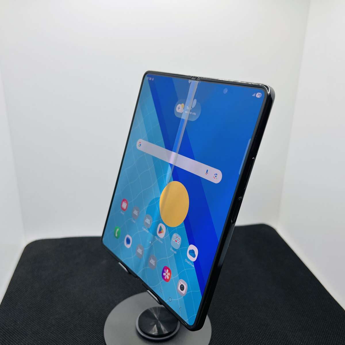 Samsung Galaxy Z Fold 5 256GB Phantom Black - (Condition: Good)