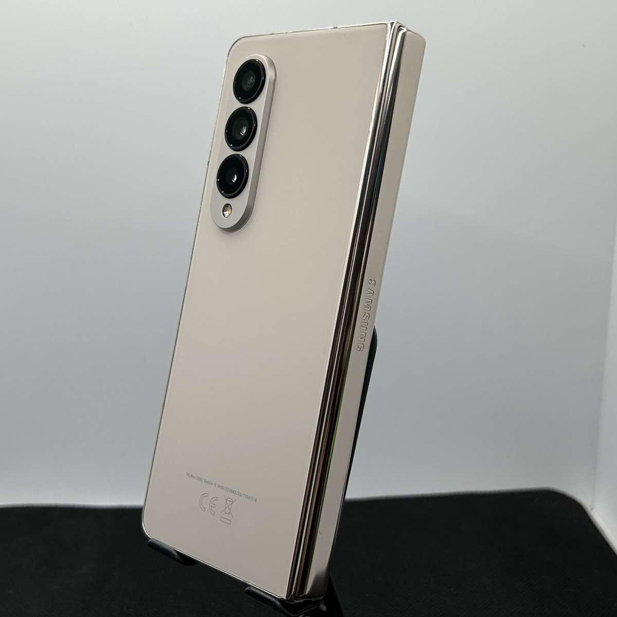 Samsung Galaxy Z Fold 4 256GB Dual Sim Beige - (Grade B)